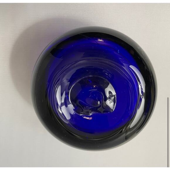 Cobalt Blue‎ Apple Art Glass Paperweight - Picture 3 of 6